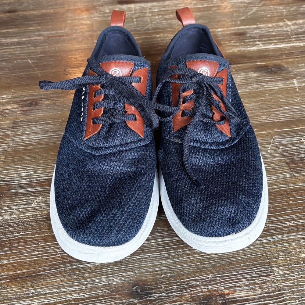 COLE HAAN Grand Sport Journey Sneakers size 9M.